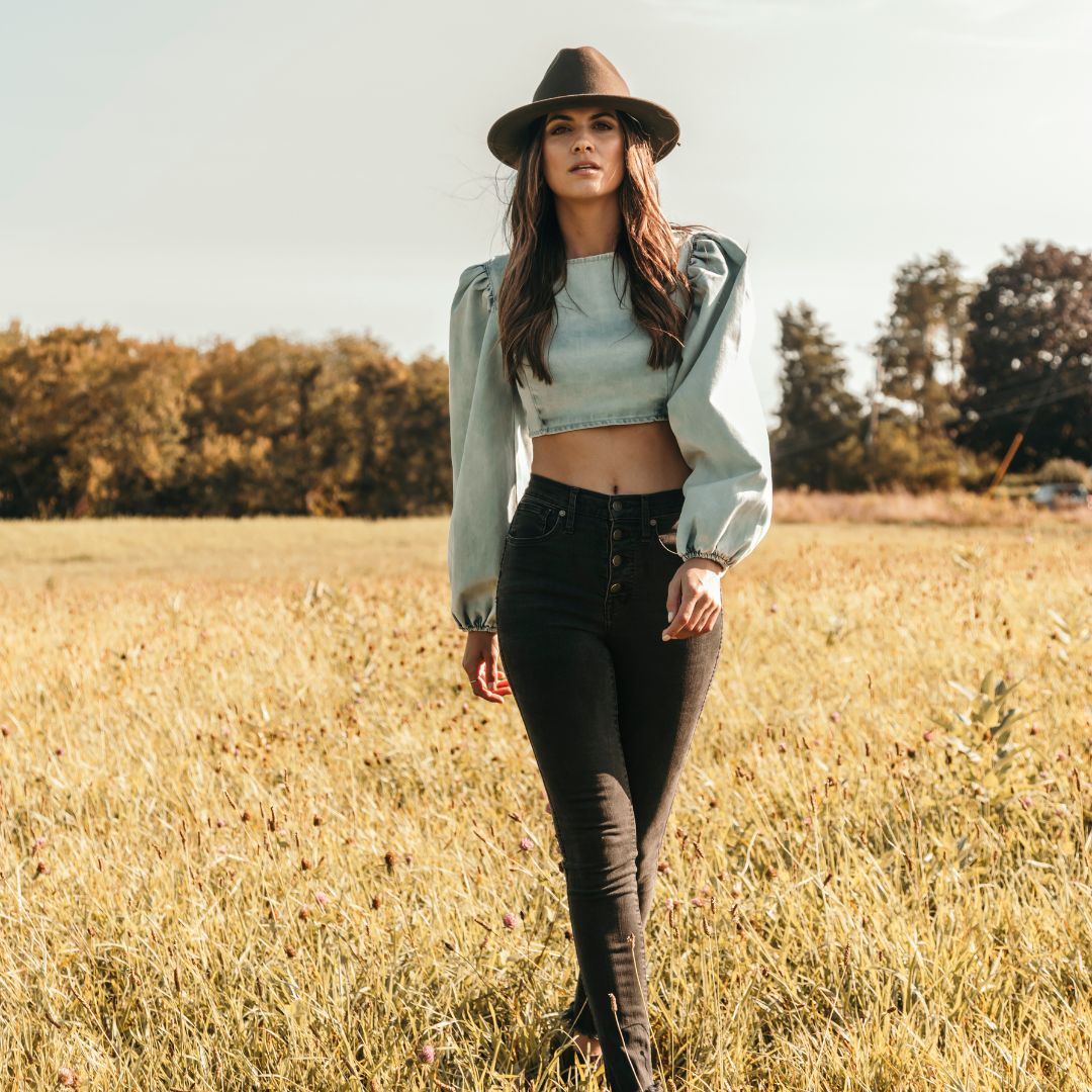 Stephanie Ryann with April Cushman Live Music at Vinegar Hill in Maine